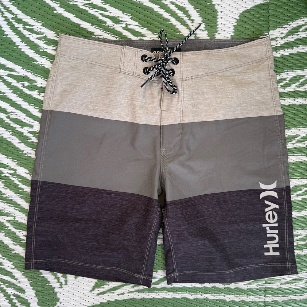 Hurley Colorblocked Board Shorts Dark Smoke Grey Men’s or Teens Size 28 waist